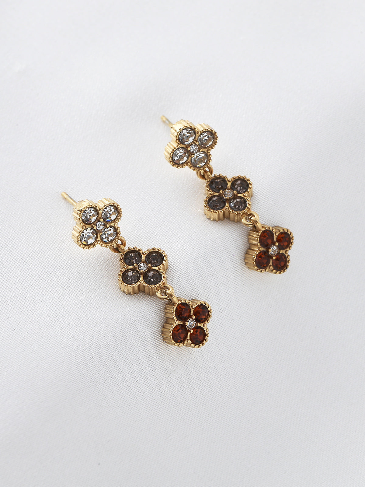 Clover earring -bruin