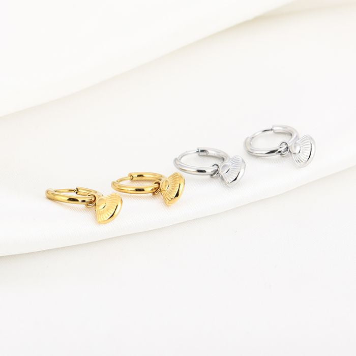 Oorbellen met zeeschelp -zilver