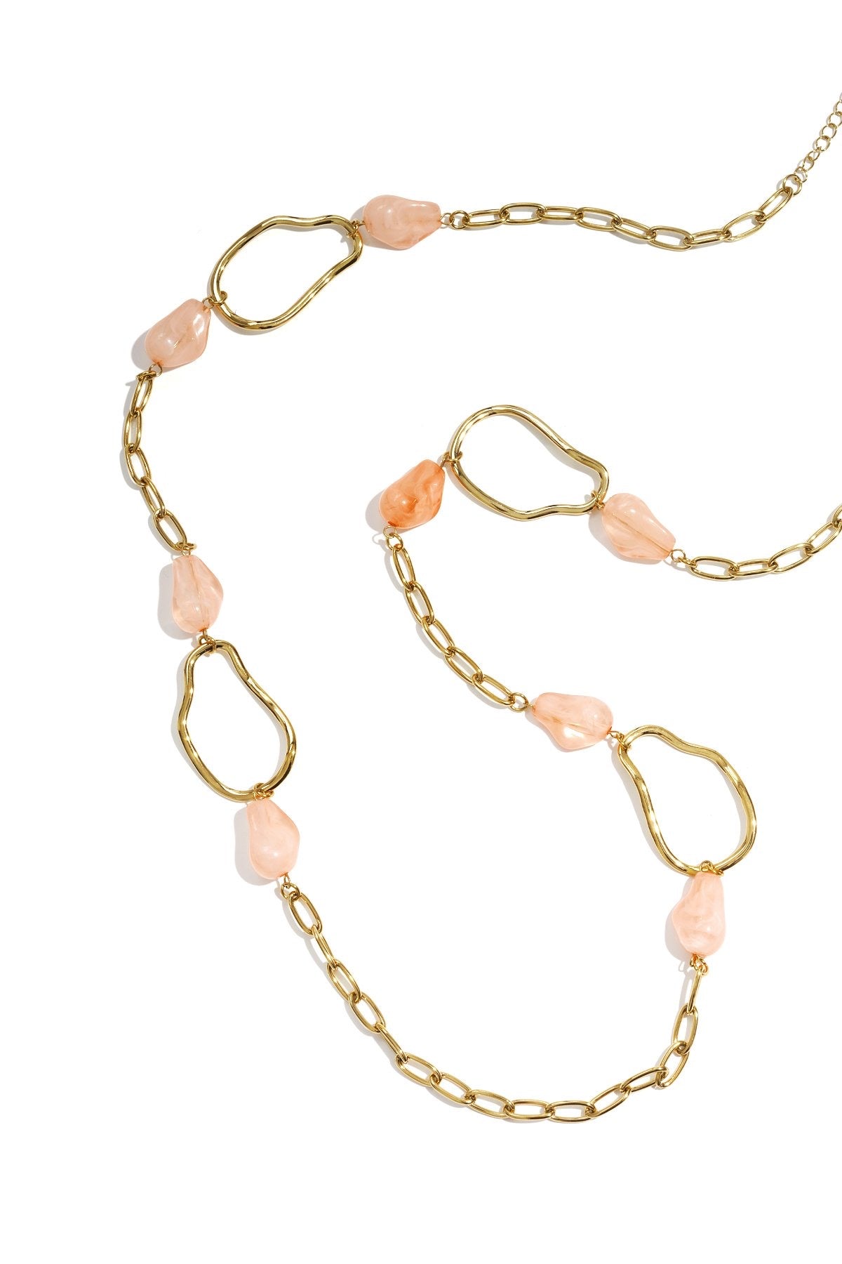 Lange ketting met variërende kralen