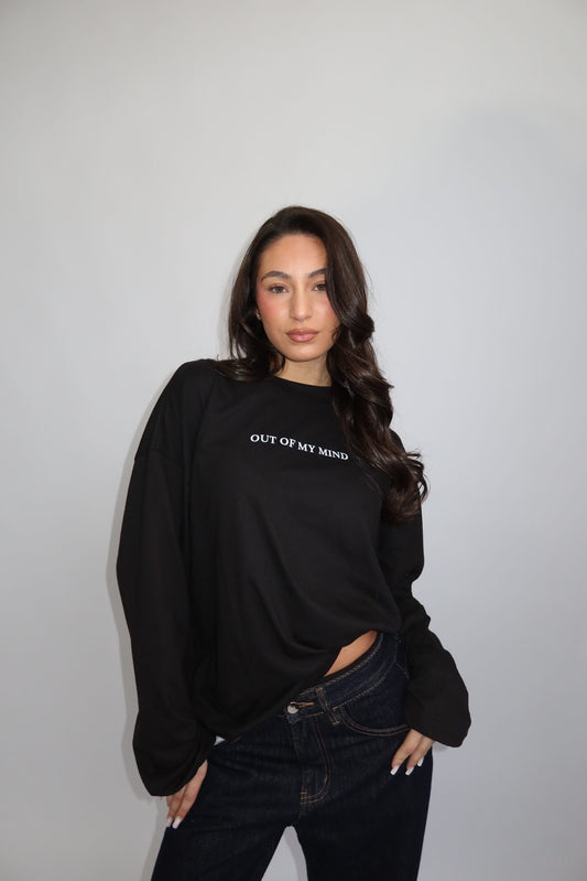 Out of my mind longsleeve -zwart
