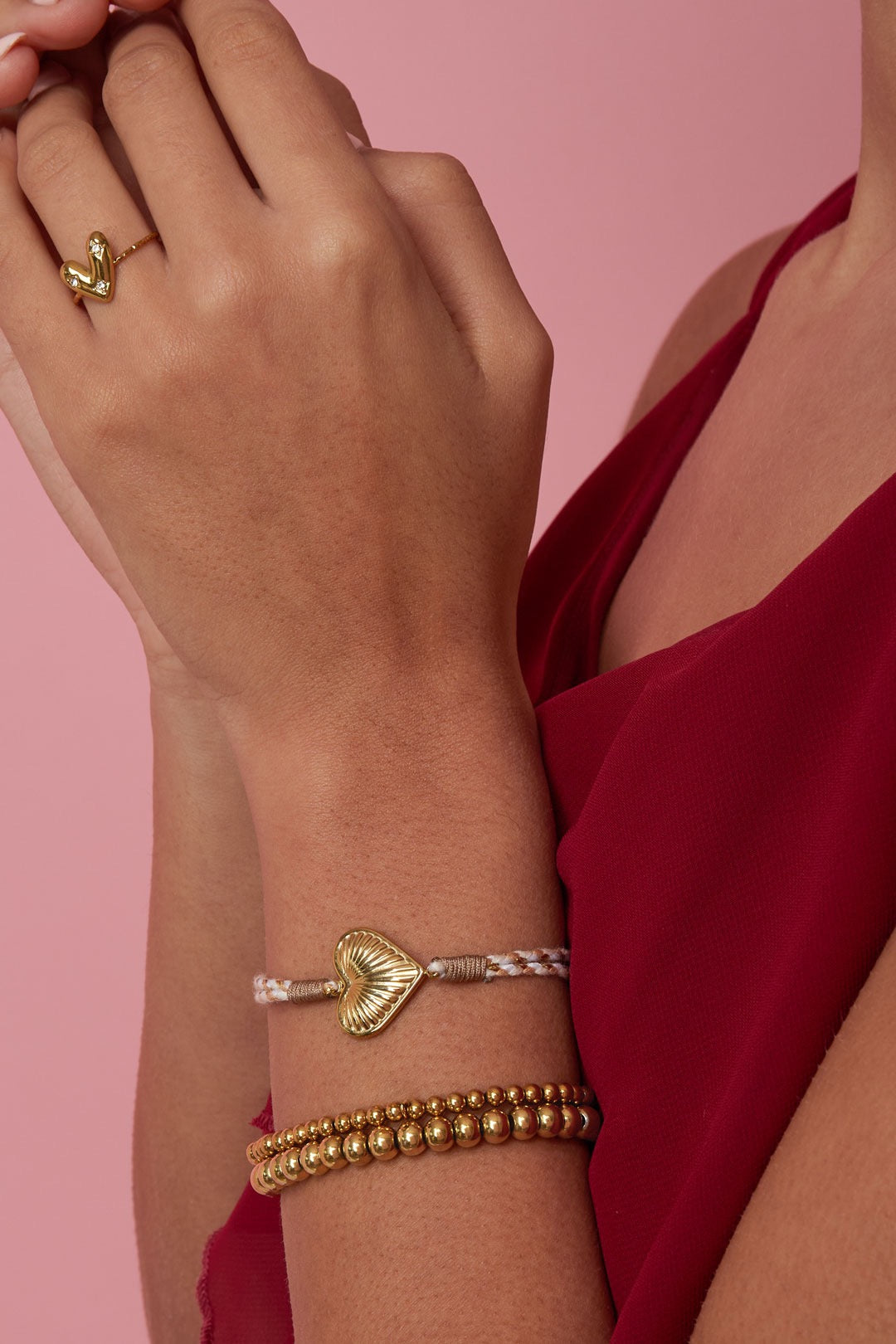 Armband met touwbedeltje