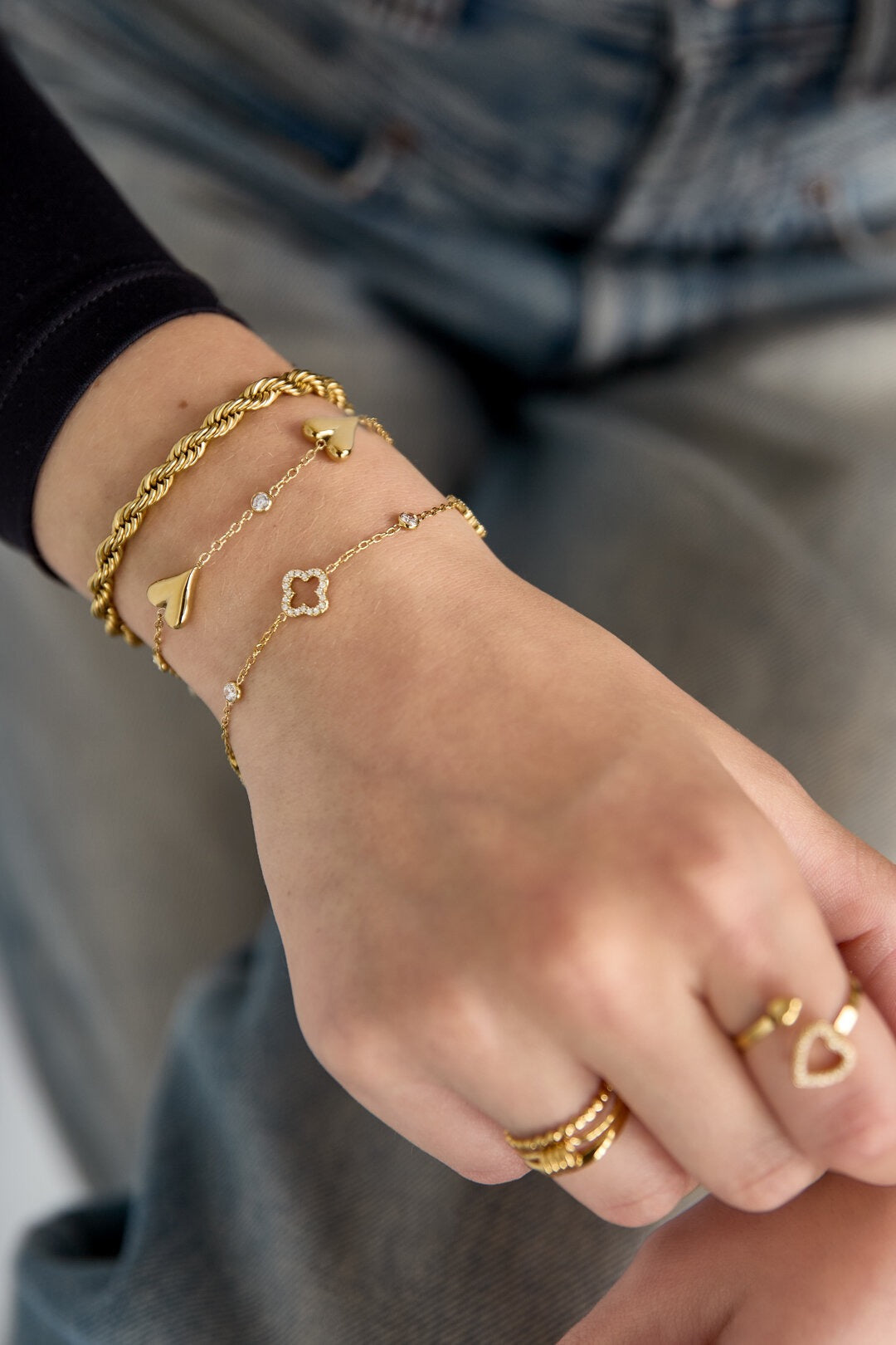 Armband met belegde klavers -goud