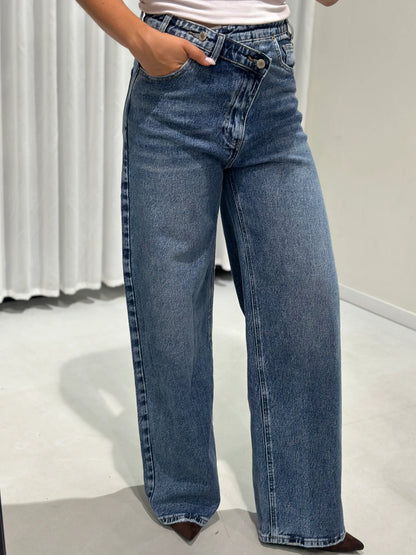 Luna Laulia jeans