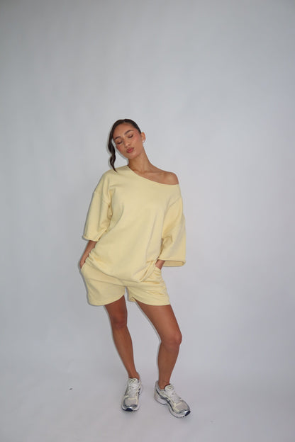 Pastell off shoulder -yellow