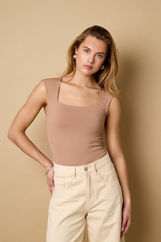 Pre order Halterbody -lichtbruin