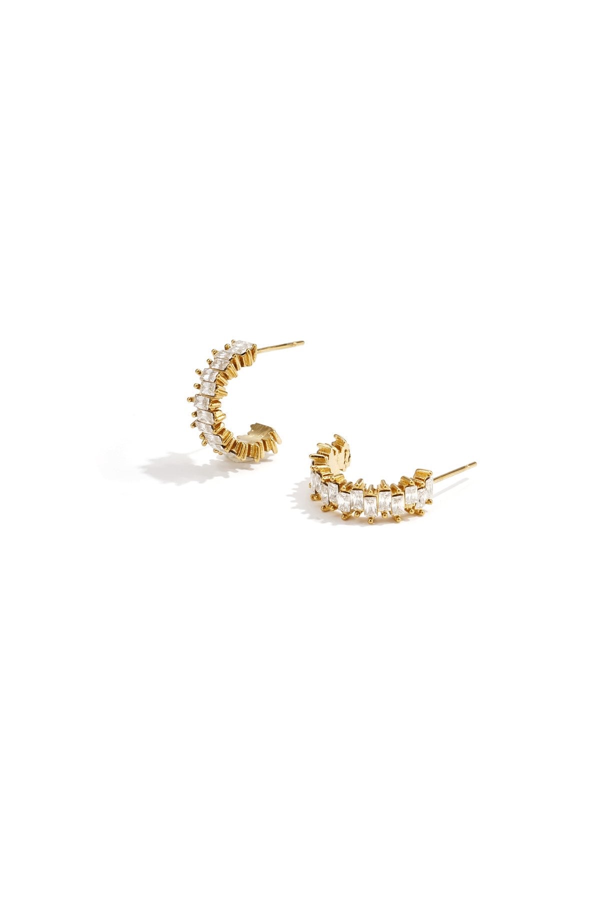 Oorbellen met zigzag steentjes -goud