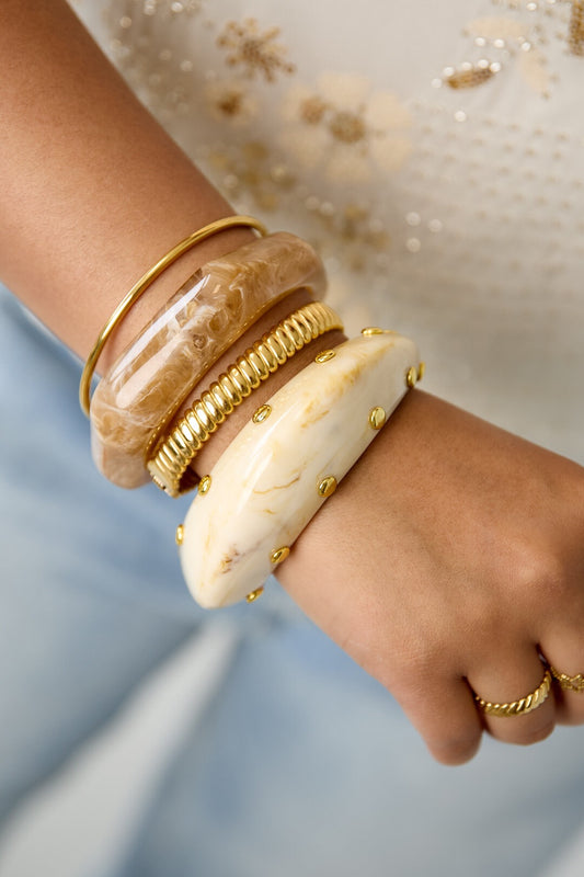 Hars bangle met studs