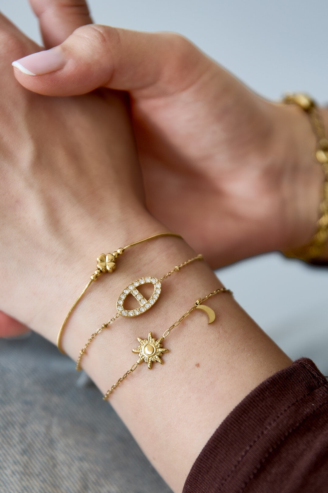 Bedelarmband met zonnemotief
