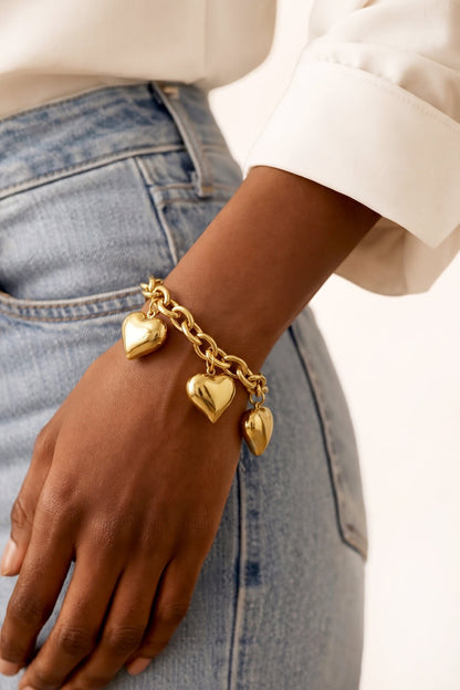Chunky schakelarmband met grote harten -goud