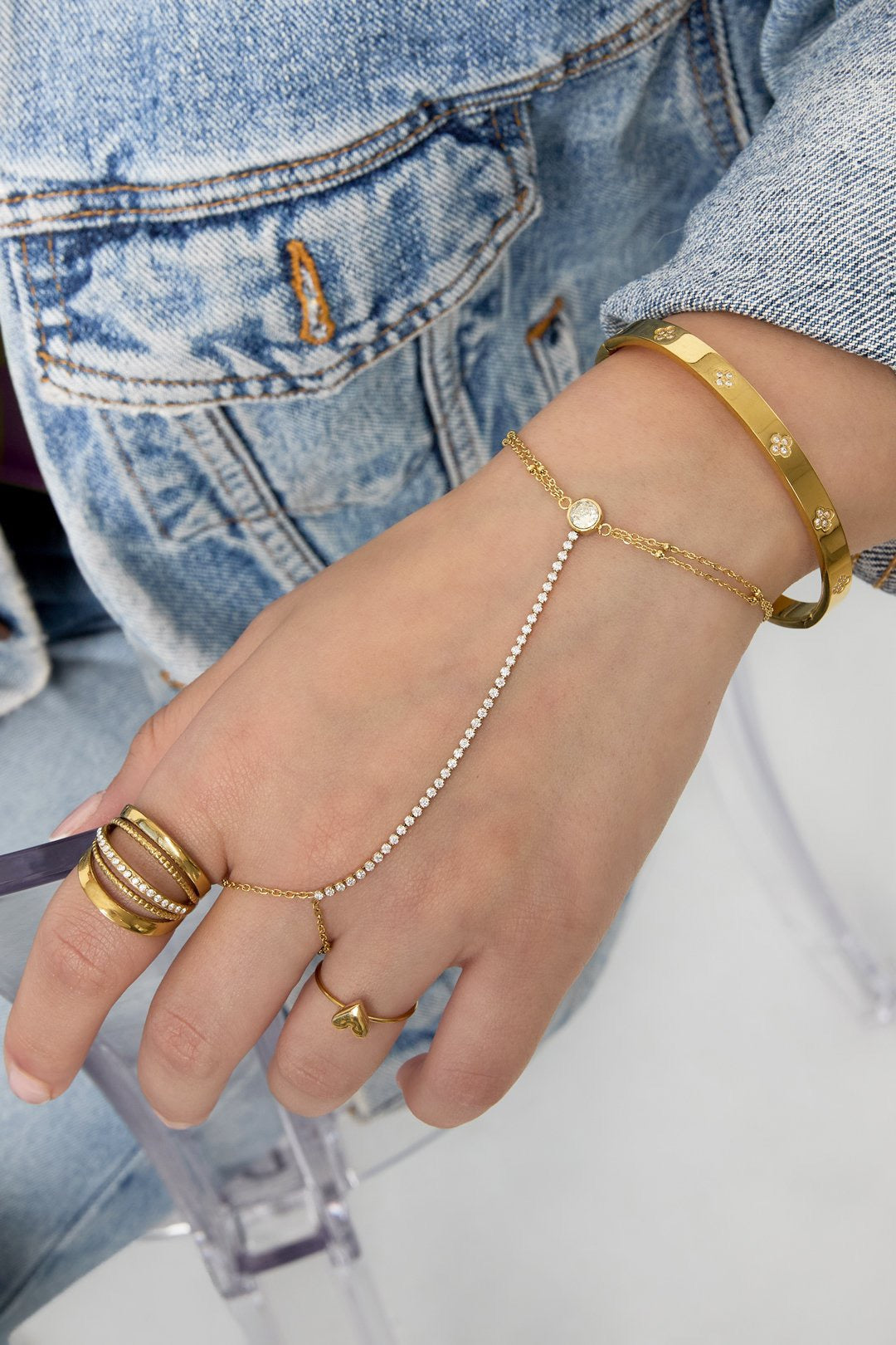 Handchain tennis-style
