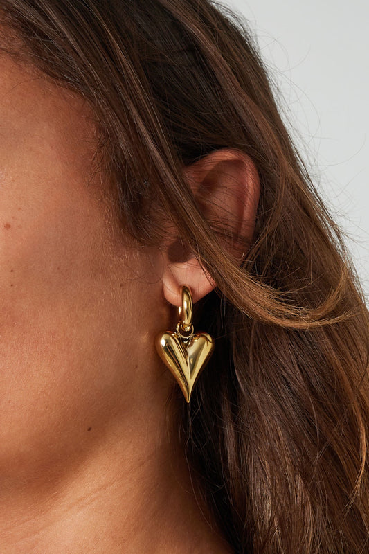 Love oorbellen groot - goud