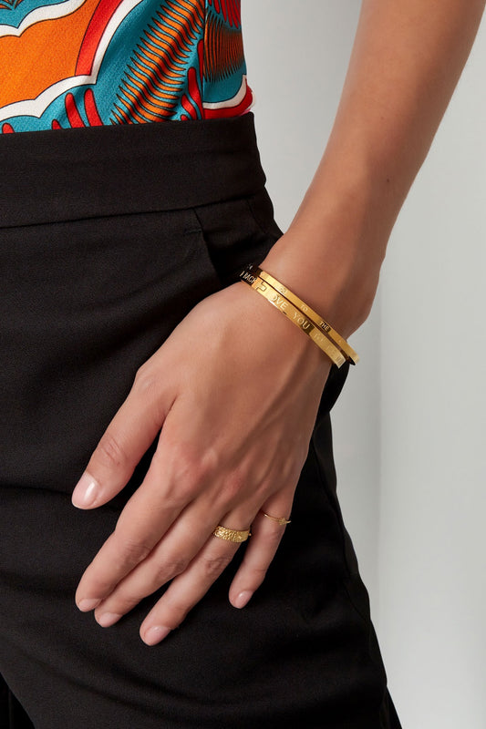Love you to the moon and back bangle - goud